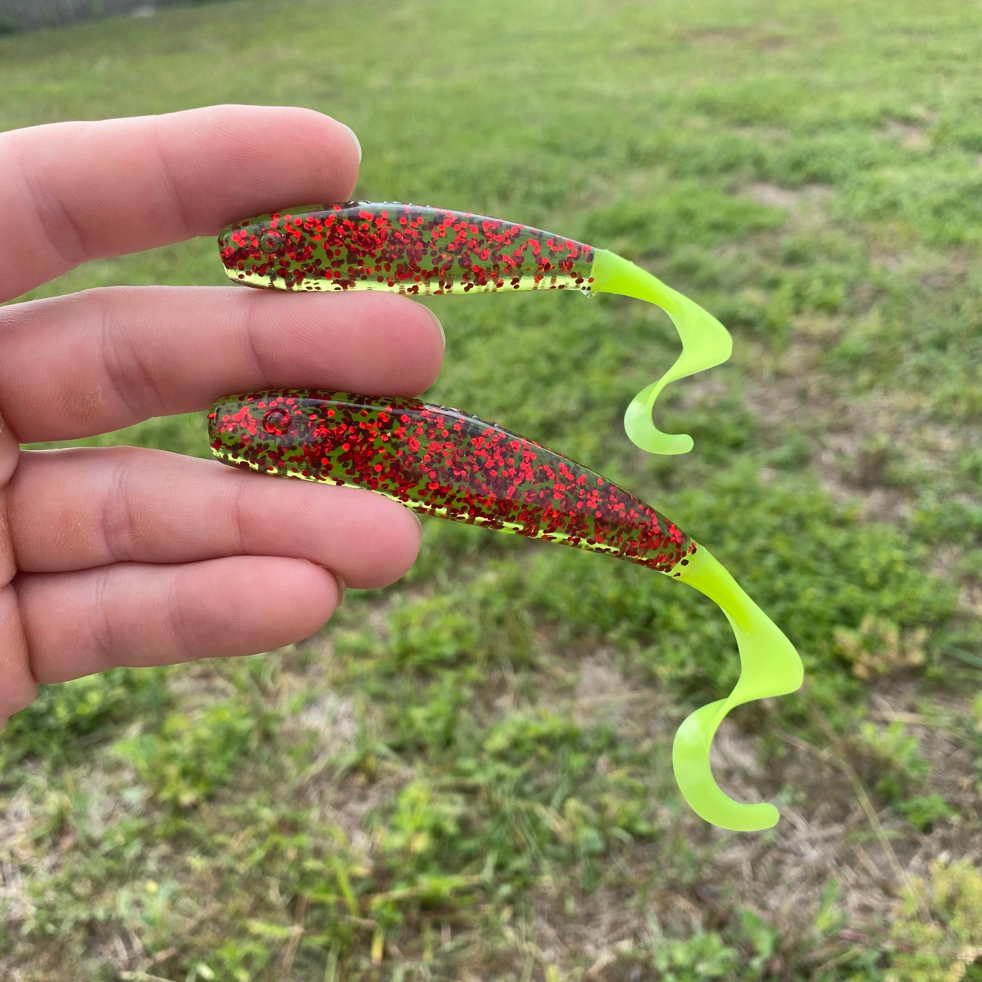 bass lures plastic Finesse Tube 2" Soft Tube Bait for Trout & Pliers and Bait bag 10-20PCS Paddle Tail Swimbaits 2.5"